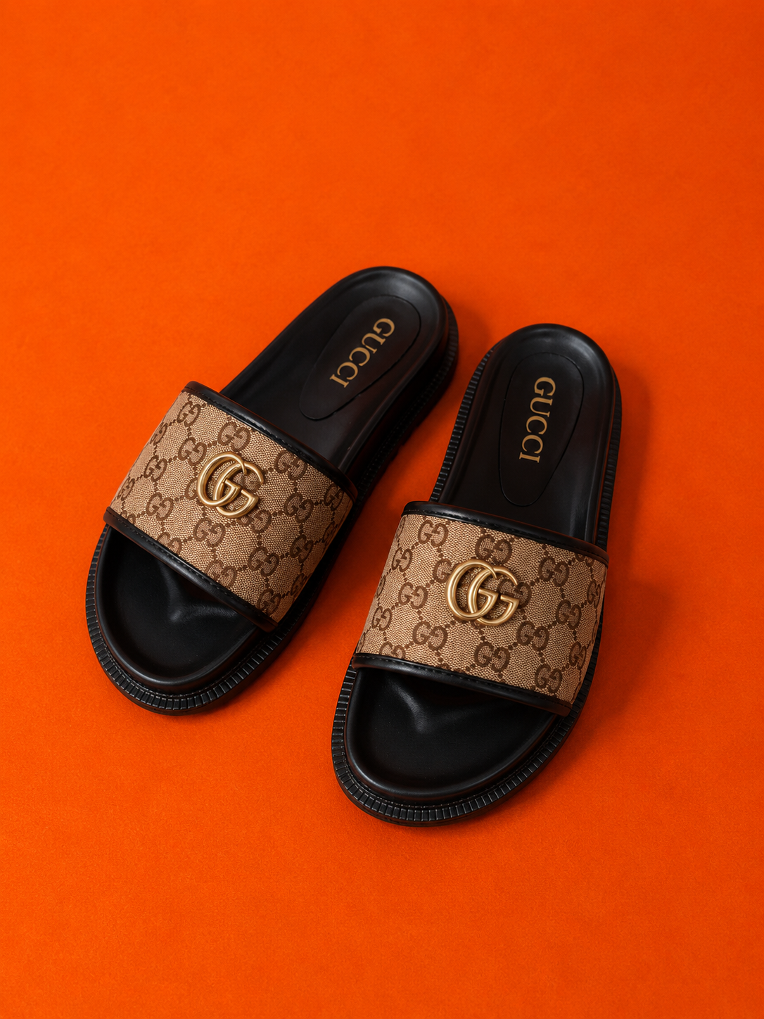 Γυναικείες παντόφλες Gucci