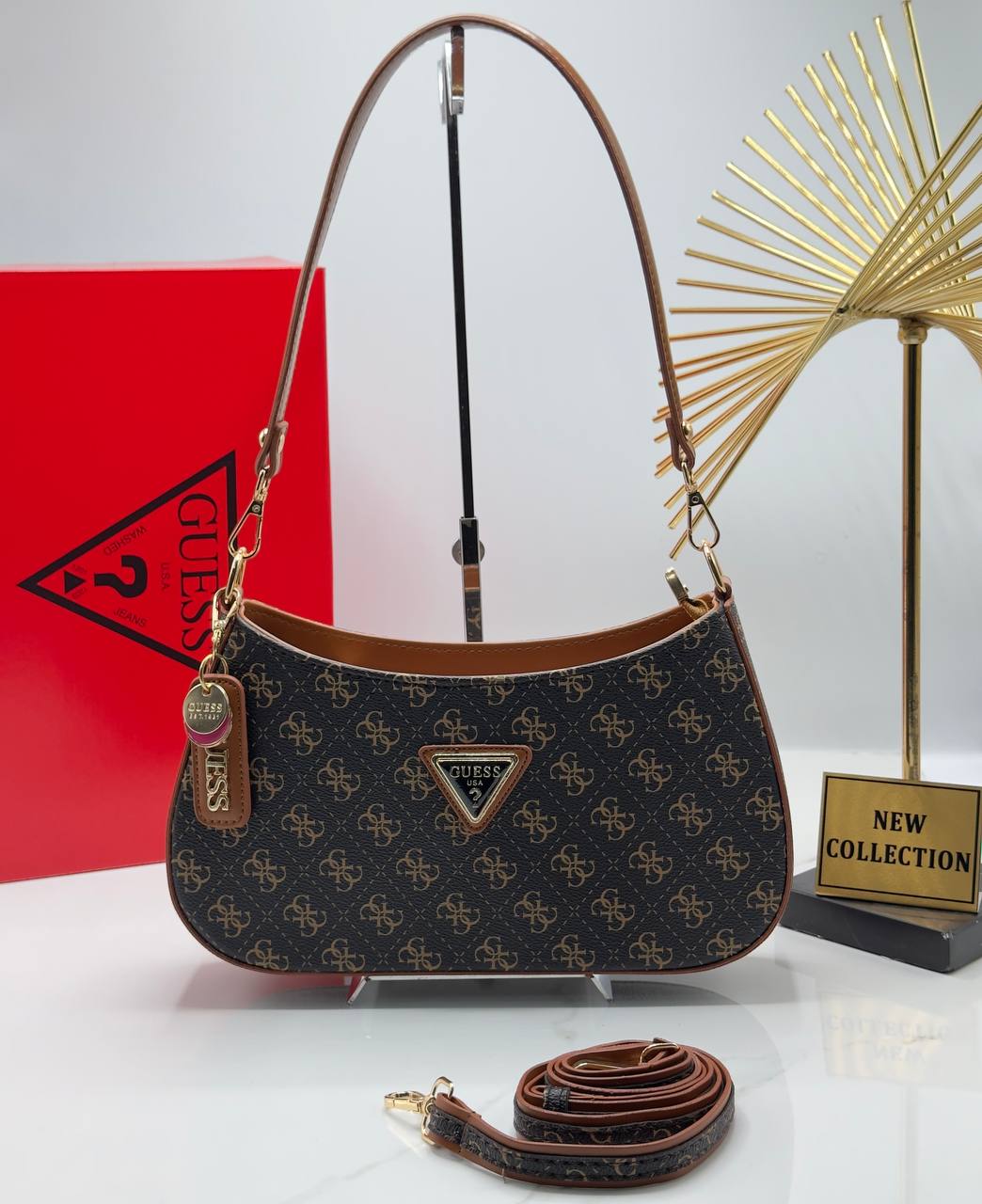 Γυναικεία τσάντα Guess